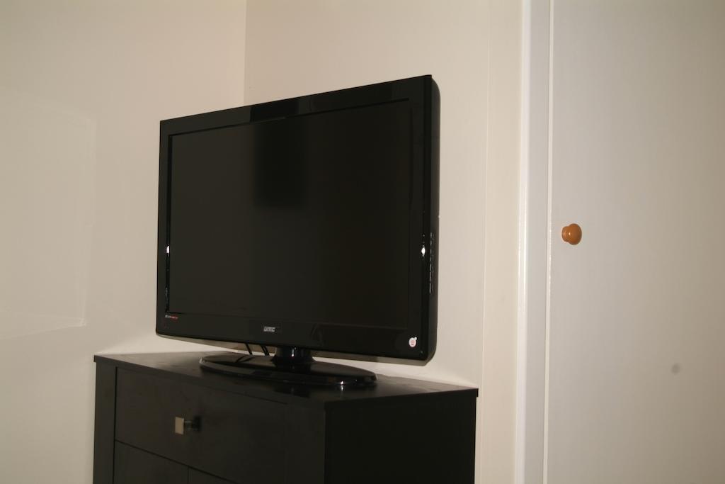 The Hayloft Apartment Falkland Room photo